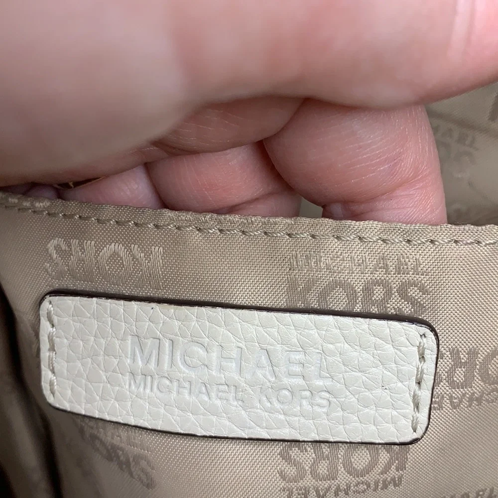 Michael Kors Jet Set Tote in Vanilla